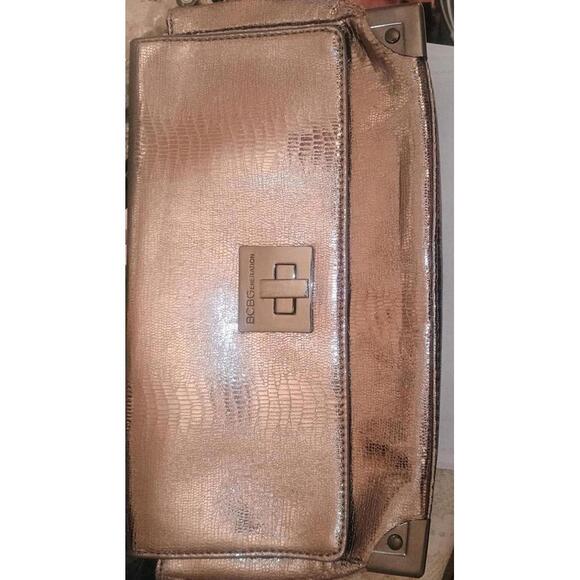 BCBG Generation Rose Gold Clutch - New W/O Tags - Picture 1 of 7